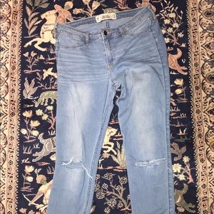 Hollister Skinny Jeans Ripped